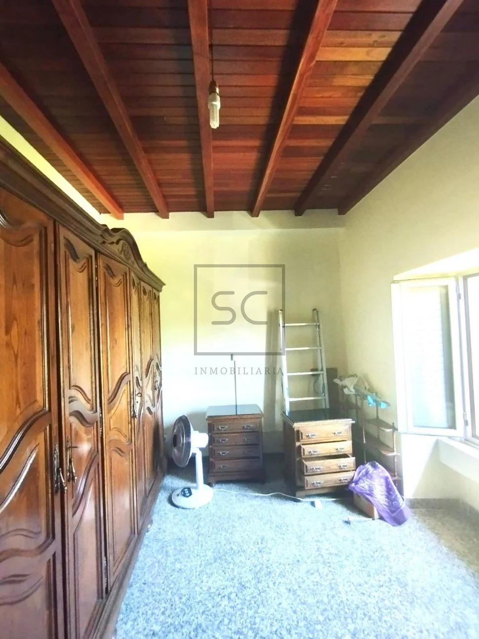 Casa en venta con reciente reforma y gran extensión de terreno