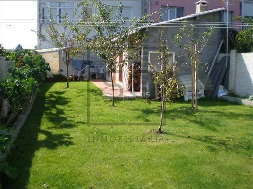 Bajo vivienda acondicionado con jardín