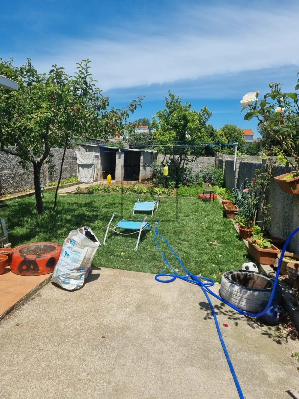 Bajo vivienda acondicionado con jardín