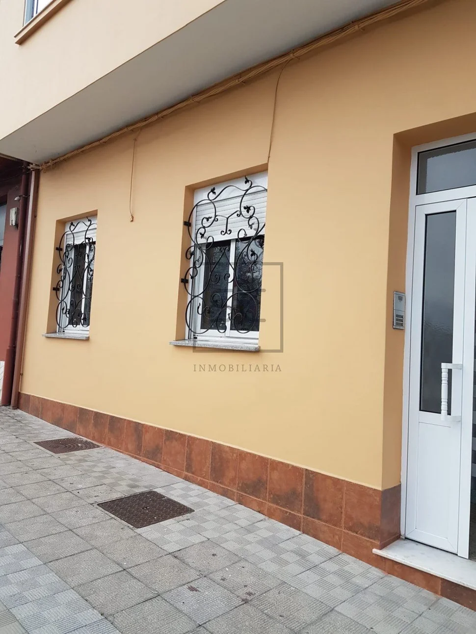 Bajo vivienda acondicionado con jardín