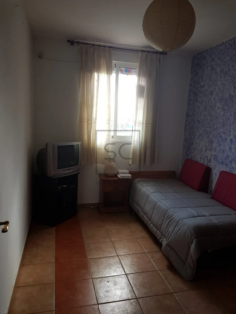 Bajo vivienda acondicionado con jardín