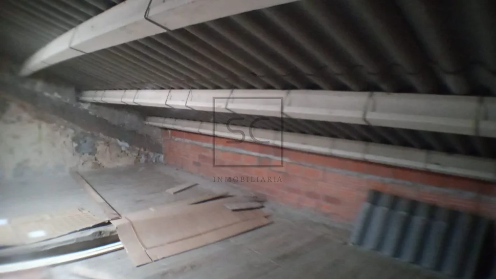 Casa para Reformar y Terreno para Construir en Neda
