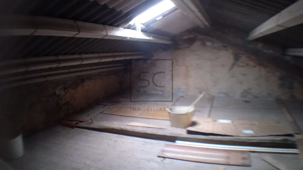 Casa para Reformar y Terreno para Construir en Neda