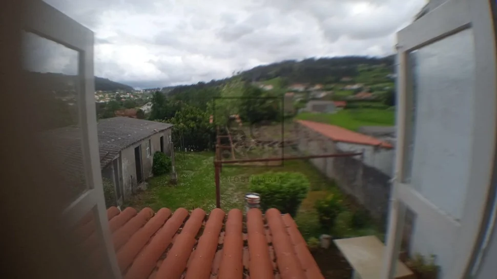 Casa para Reformar y Terreno para Construir en Neda