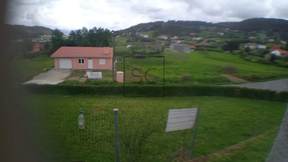 Casa para Reformar y Terreno para Construir en Neda