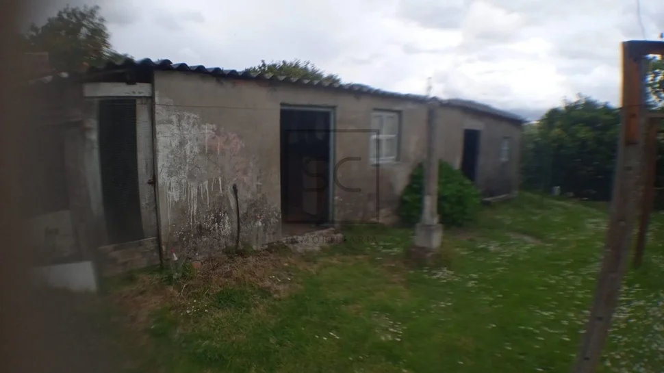 Casa para Reformar y Terreno para Construir en Neda