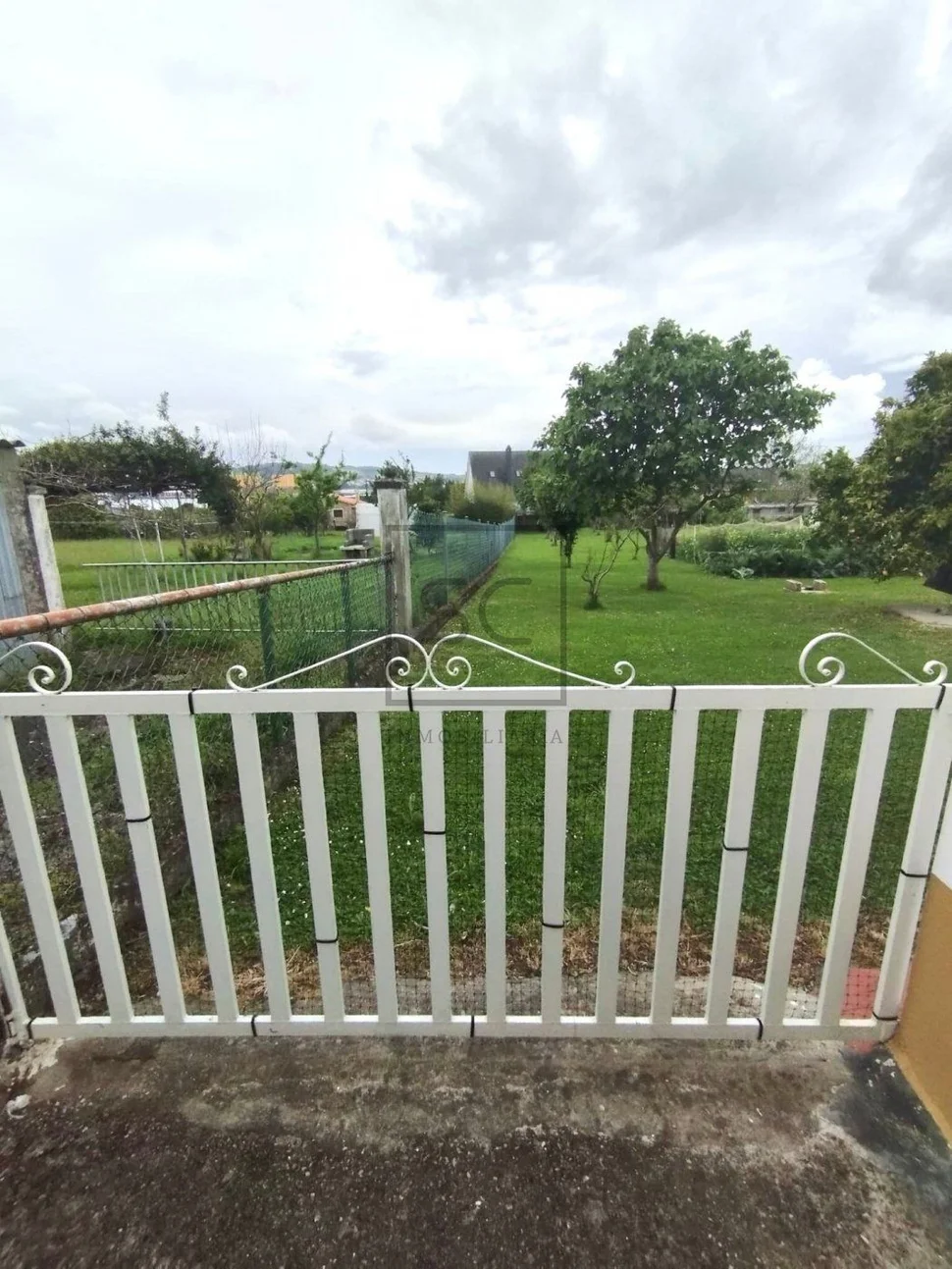 Piso con terreno en la faisca