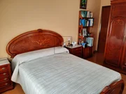 Casa con gran finca para entrar a vivir en el castro, narón