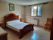 Casa con gran finca para entrar a vivir en el castro, narón