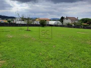 Casa con gran finca para entrar a vivir en el castro, narón