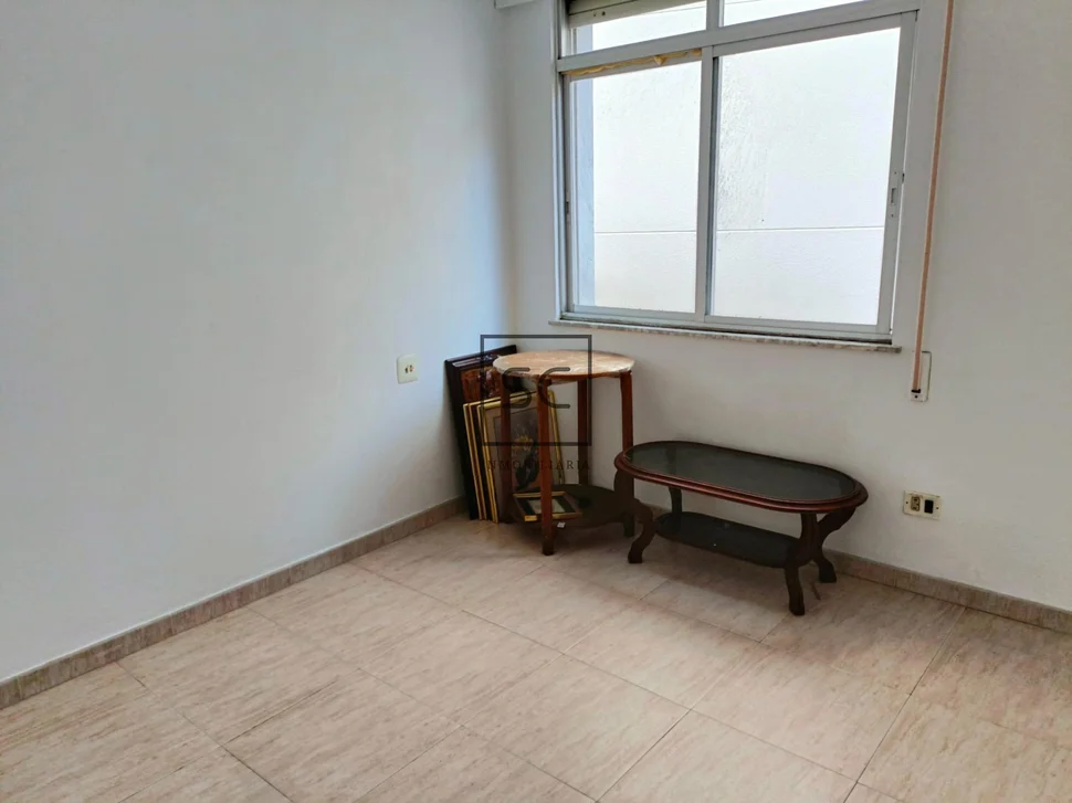 Piso centrico y soleado en naron con terreno y bodega