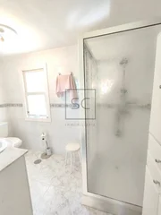 Casa de campo con terreno urbanizable y bodegas en fene