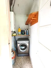 Casa de campo con terreno urbanizable y bodegas en fene