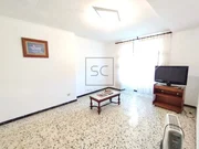 Casa de campo con terreno urbanizable y bodegas en fene