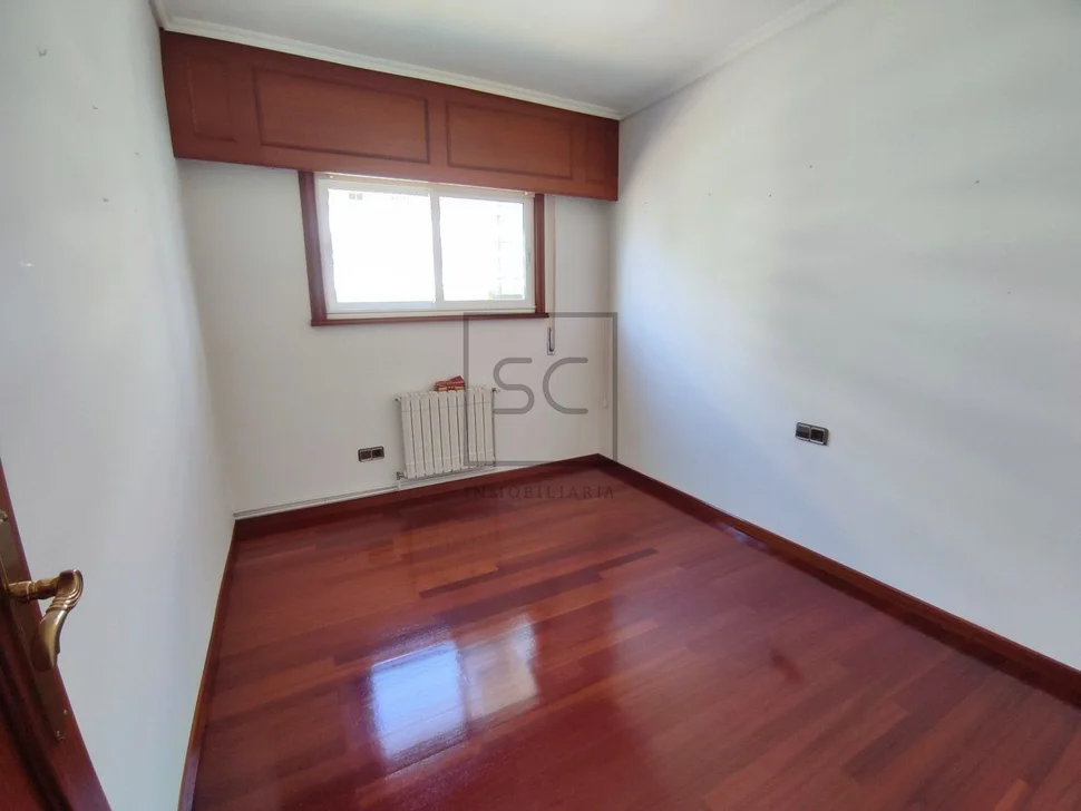 Piso reformado en caranza-ferrol