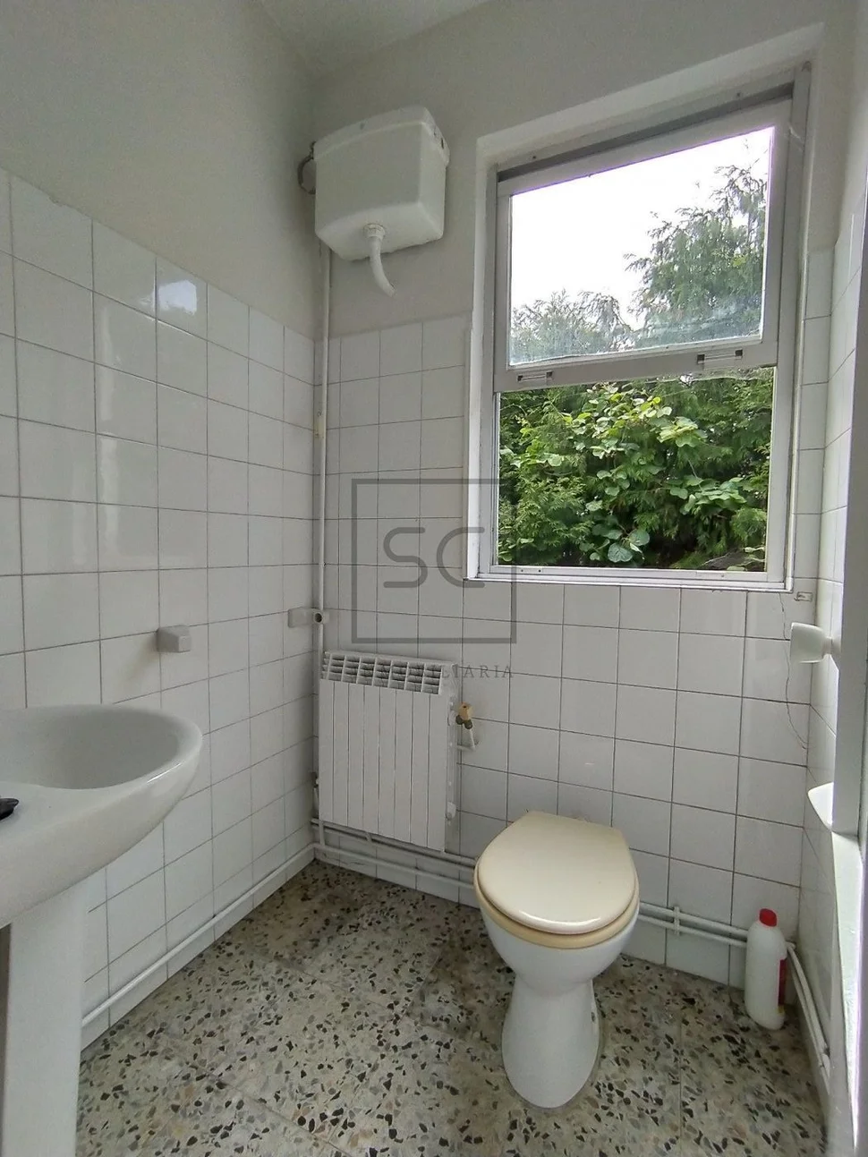 Casa adosada con patio y terreno en serantes, ferrol