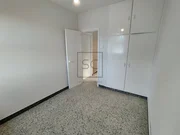 Casa adosada con patio y terreno en serantes, ferrol