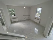 Casa adosada con patio y terreno en serantes, ferrol