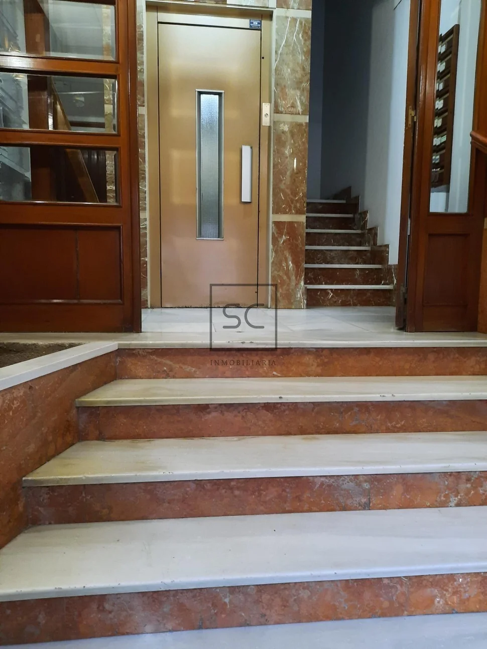 Luminoso piso con ascensor en fajardo