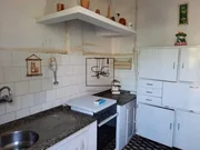 Casa con patio para reforma en a gándara, narón