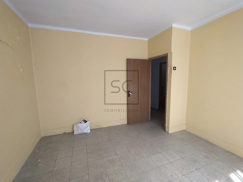 Casa con jardín en castro, narón
