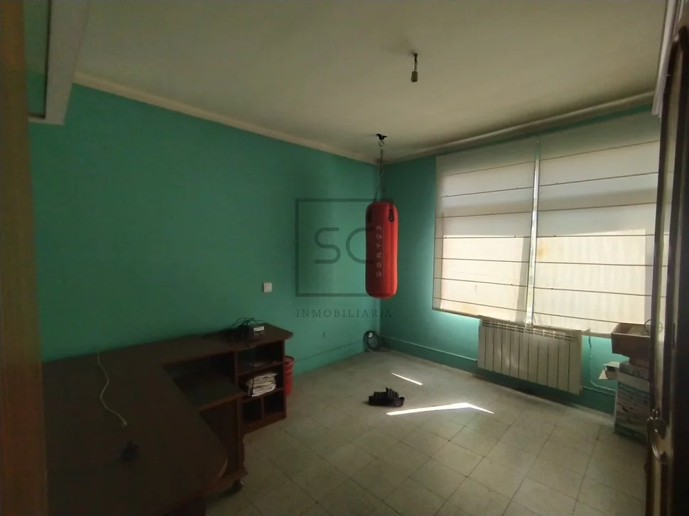 Casa con jardín en castro, narón