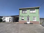 Casa con jardín en castro, narón