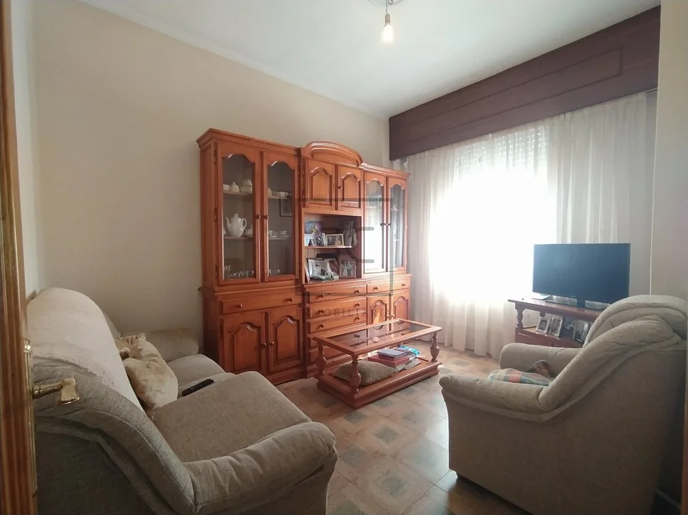 Casa con jardín en castro, narón