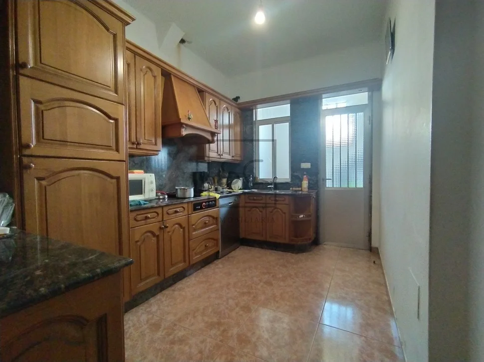 Casa con jardín en castro, narón