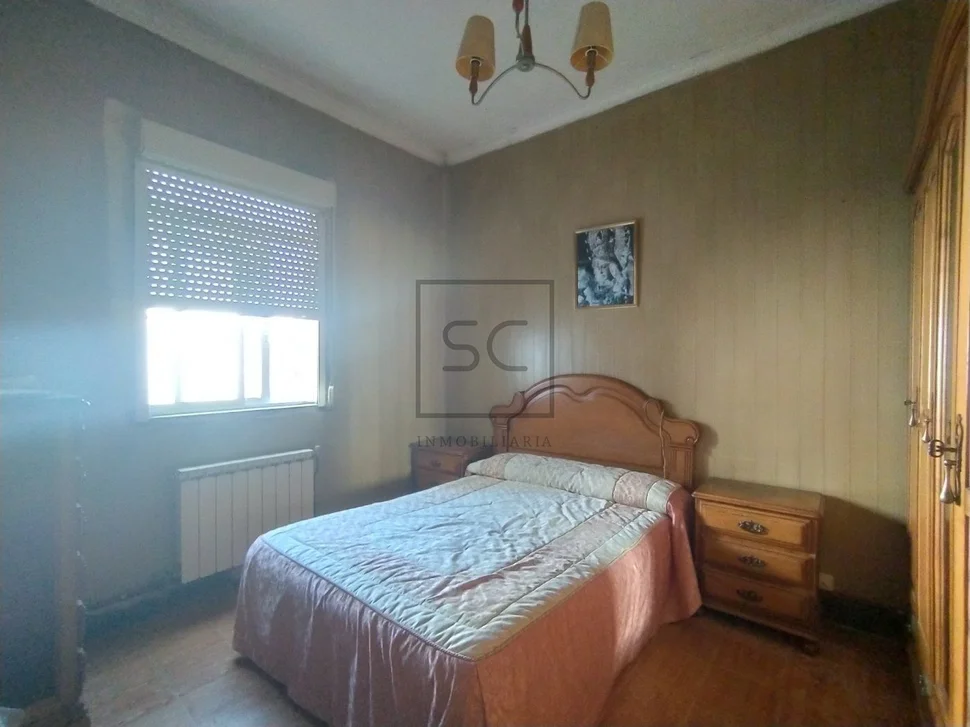 Casa con jardín en castro, narón