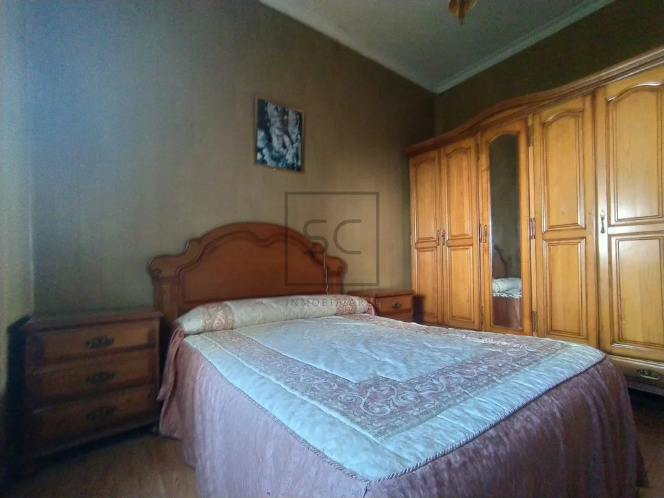 Casa con jardín en castro, narón