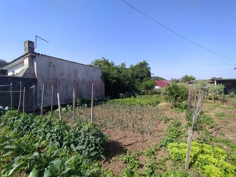 Casa con jardín en castro, narón