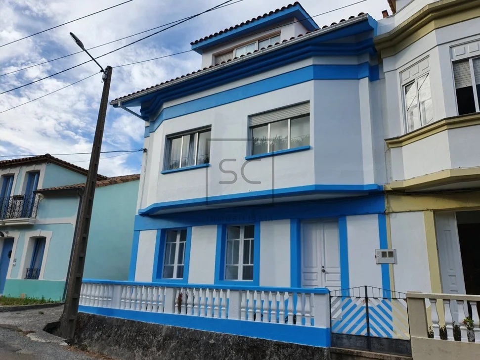 Casa con Bodegas y Finca en A Coruña, Mugardos – foto 1