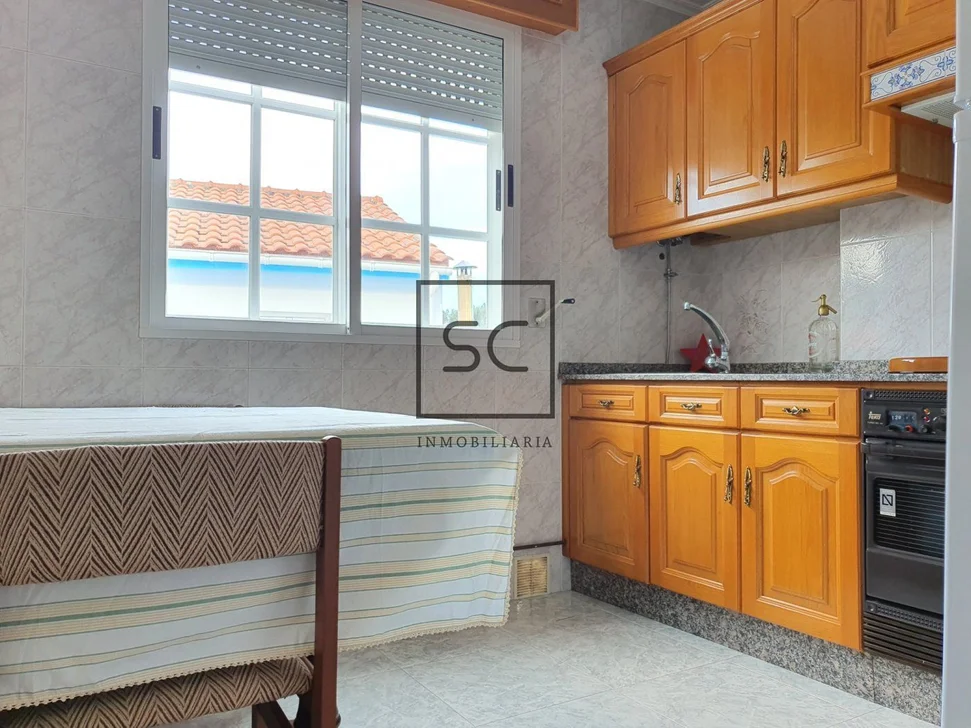Casa con Bodegas y Finca en A Coruña, Mugardos – foto 12