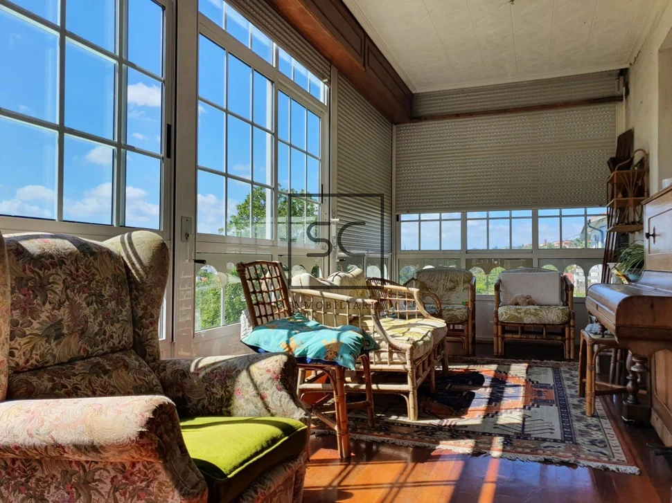 Casa con finca y vistas a la ría en chamoso, fene