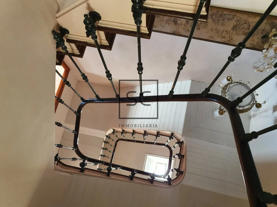 Casa con finca y vistas a la ría en chamoso, fene