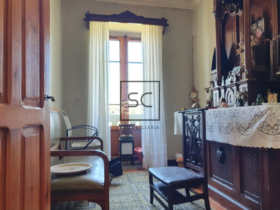 Casa con finca y vistas a la ría en chamoso, fene