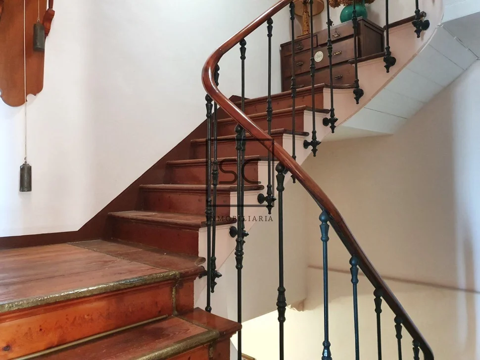 Casa con finca y vistas a la ría en chamoso, fene