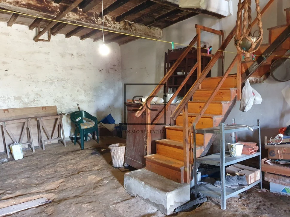 Casa con finca y vistas a la ría en chamoso, fene