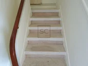 Casa con bodegas y patio