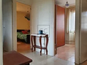 Casa con bodegas y patio