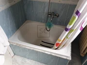 Casa con bodegas y patio