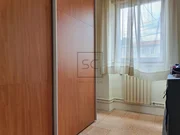 Casa con bodegas y patio