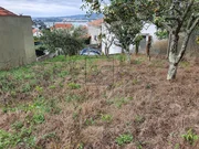 Casa con bodegas y patio