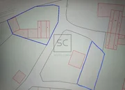 Casa con bodegas y patio