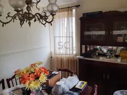 Casa con bodegas y patio