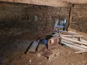 Casa de piedra para restauración integral