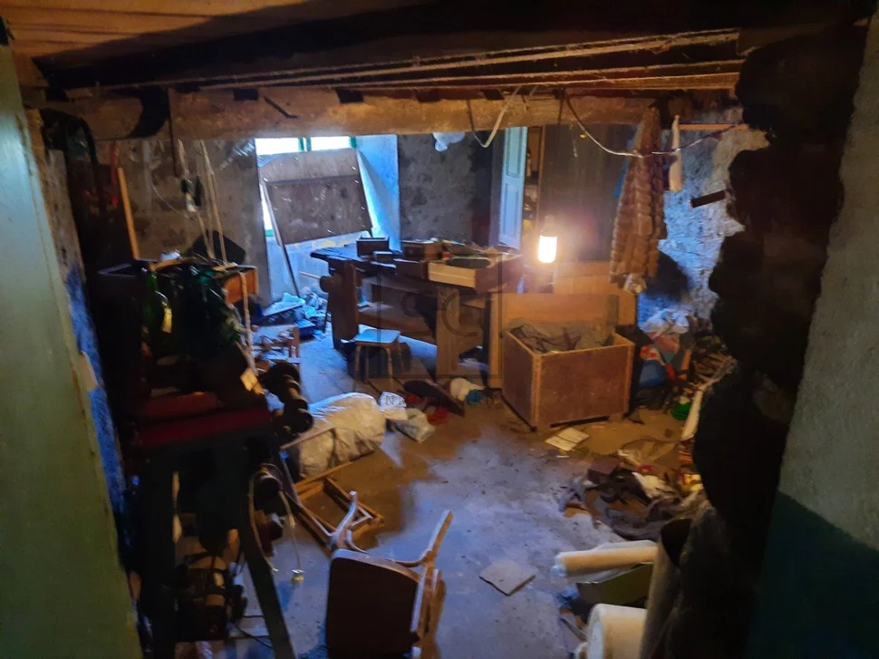 Casa de piedra para restauración integral