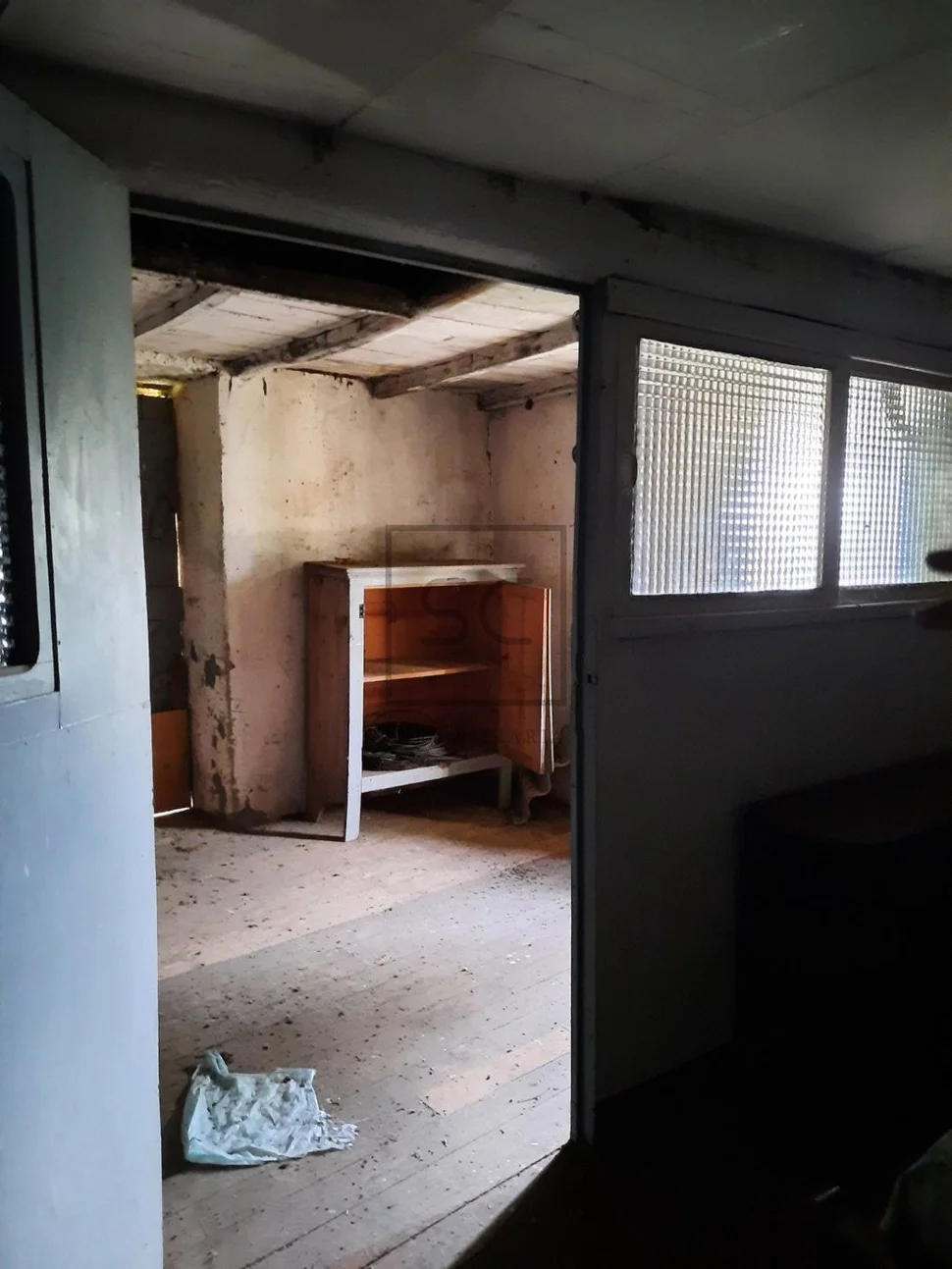 Casa de piedra para restauración integral