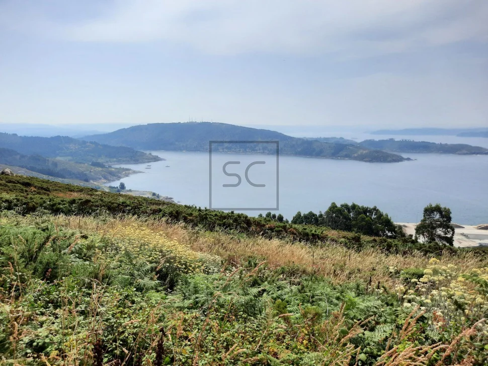 Casa de piedra para restauración integral